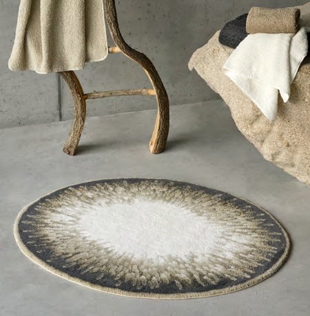 ATOM vannitoavaip, 98% Egiptuse pikakiuline puuvill/1% akrüül/1% lurex, 1 muster, 1 suurus- 90x110cm. Hind 310€ (km-ga)